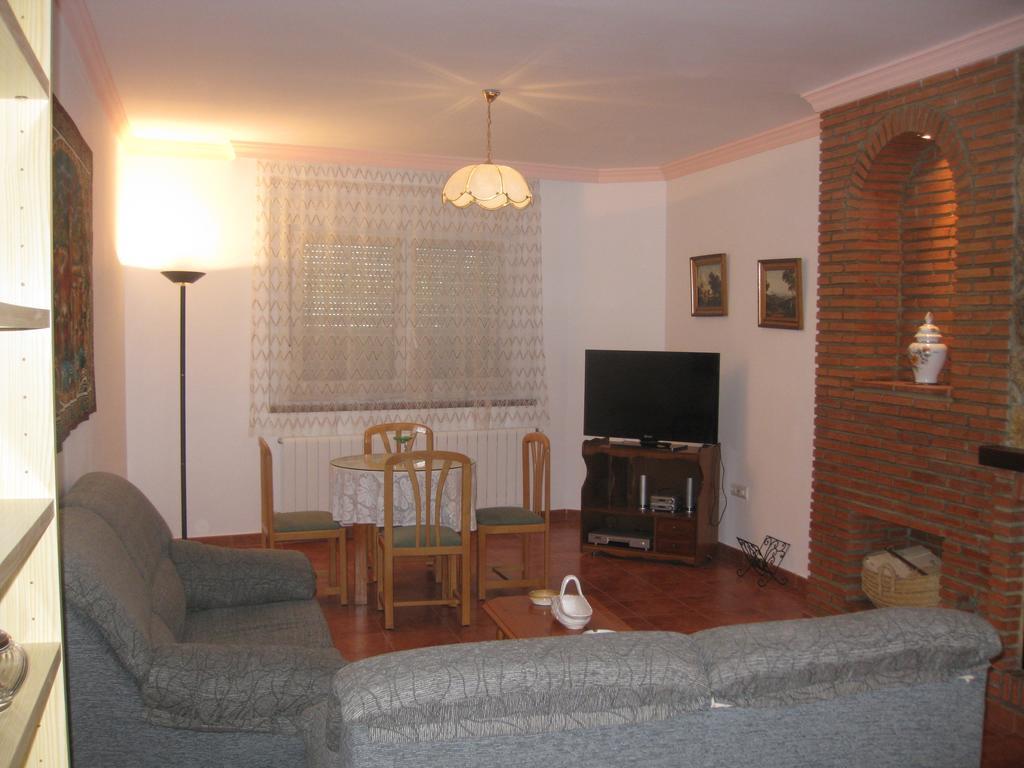 Villa Remedios Cuevas del Becerro Chambre photo